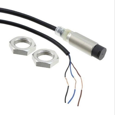 Sensore di prossimità induttivo OMS a lunga durata E2B-S08KS02-WP-B1 2M per macchine industriali